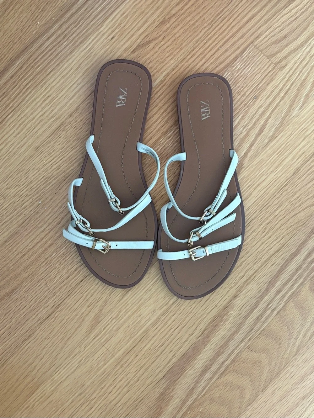 Zara Flat Sandals with Leather Straps - Picture 2 of 2